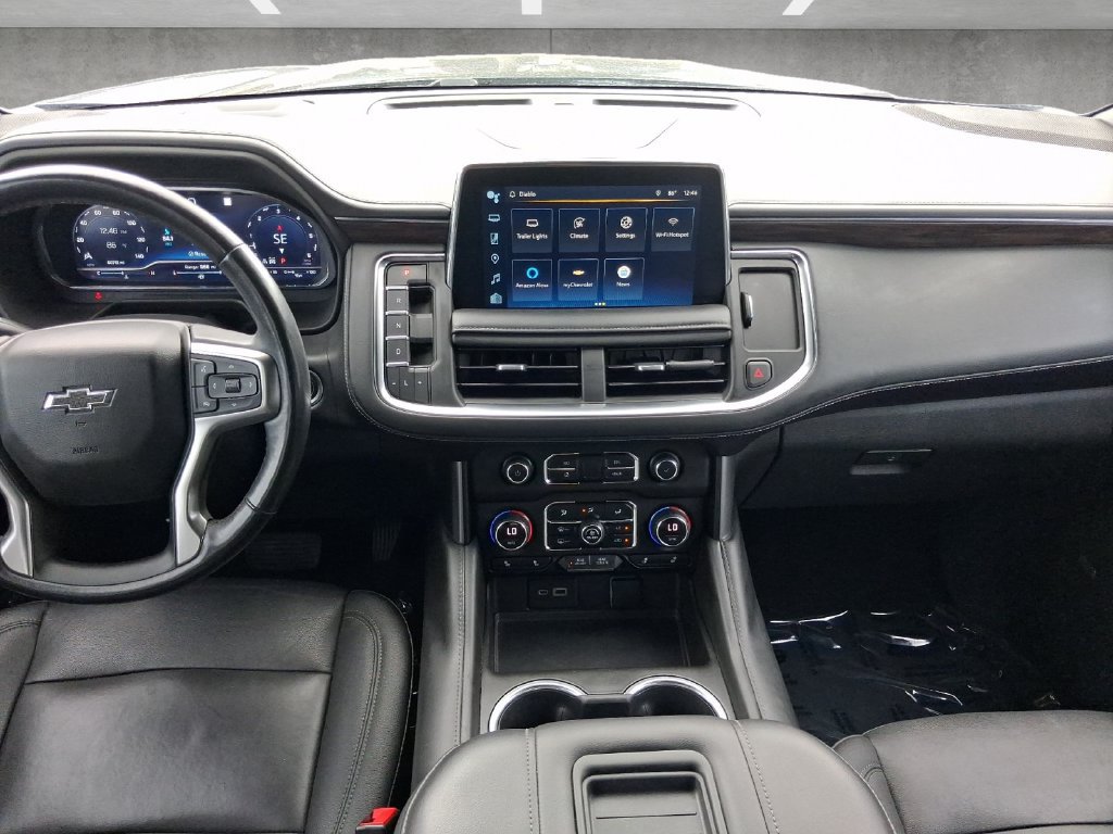 Used 2022 Chevrolet Suburban Z71 w/ Luxury Package AWD/4WD image 3