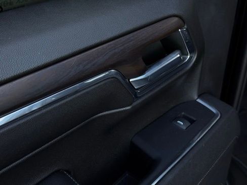 Used 2023 GMC Sierra 1500 SLT w/ SLT Convenience Package image 33