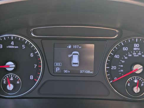 Used 2019 Kia Sorento FWD image 33