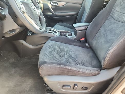 Used 2014 Nissan Rogue SV AWD/4WD image 10