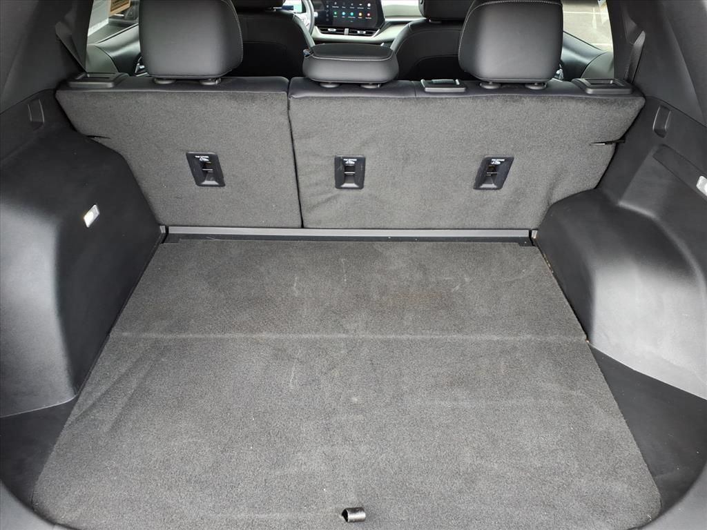 Used 2025 Chevrolet Equinox LT w/ Convenience Package II FWD image 16