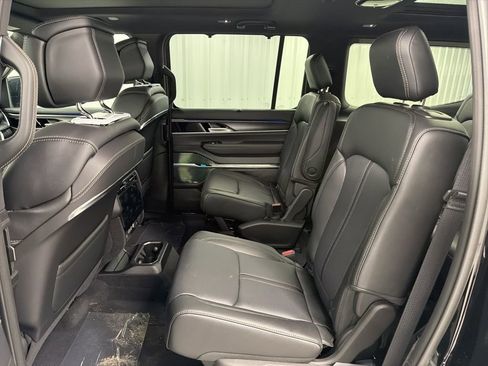 New 2026 Jeep Grand Wagoneer Summit image 13