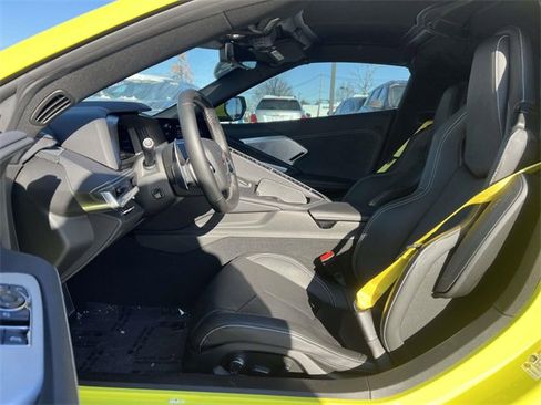 Used 2022 Chevrolet Corvette Stingray image 9