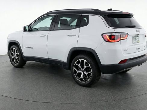 Used 2025 Jeep Compass Limited AWD/4WD image 6
