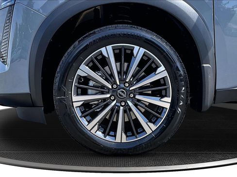 New 2026 Nissan Pathfinder Platinum AWD/4WD image 12