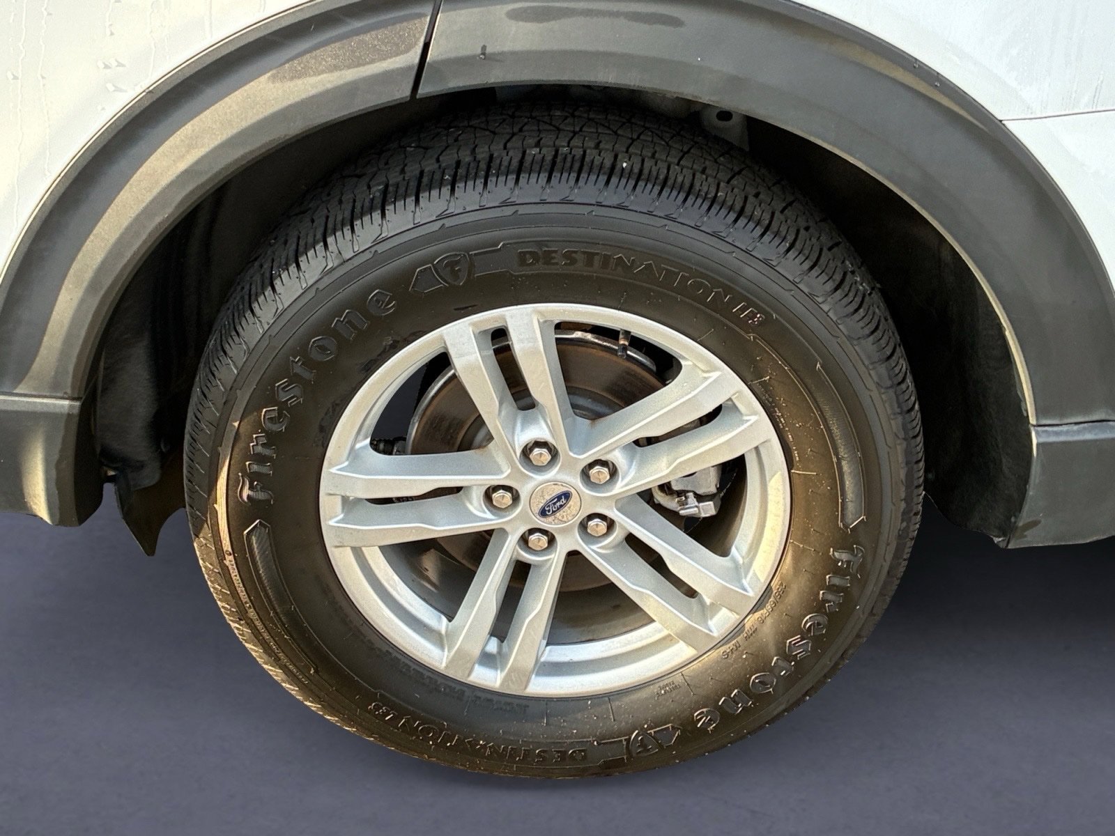 Used 2021 Ford Explorer XLT RWD image 6