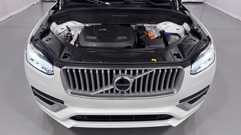 Certified 2025 Volvo XC90 T8 Plus w/ Protection Package Premier AWD/4WD image 29