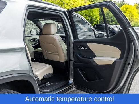 Used 2022 Chevrolet Traverse LT w/ LPO, Cargo Package AWD/4WD image 19