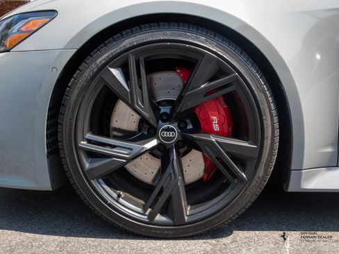 Used 2021 Audi RS 6 w/ Carbon Optic Package AWD/4WD image 11