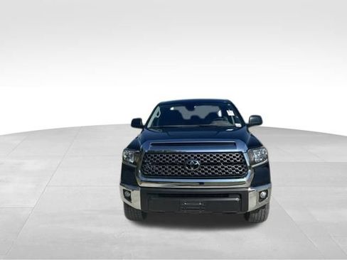 Used 2020 Toyota Tundra SR5 w/ SR5 Leather Package AWD/4WD image 8