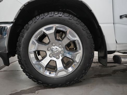 Used 2020 RAM 1500 Big Horn AWD/4WD image 30