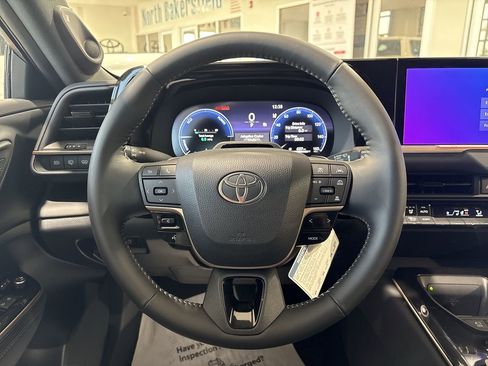 New 2025 Toyota Crown Signia image 14