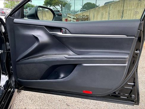 Used 2023 Toyota Camry SE image 24