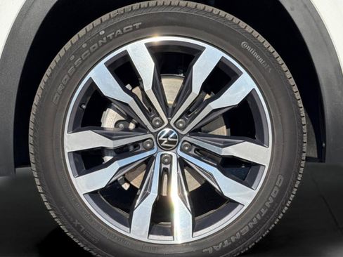 Used 2021 Volkswagen Atlas Cross Sport SEL R-Line image 26