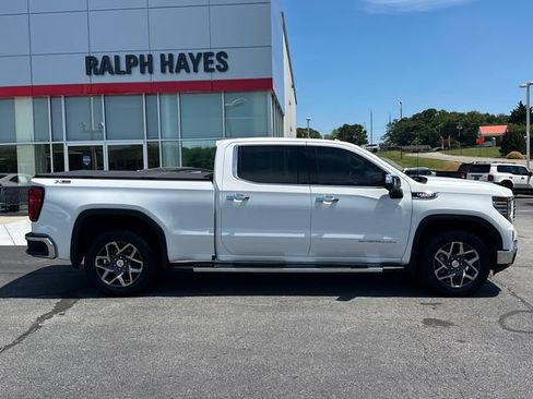 Used 2024 GMC Sierra 1500 SLT w/ SLT Convenience Package AWD/4WD image 2