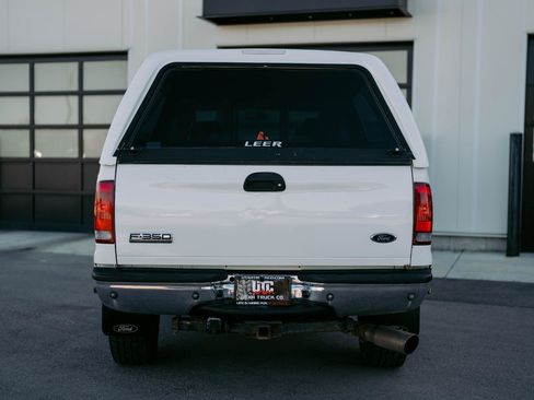 Used 2005 Ford F350 Lariat image 6