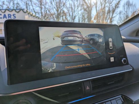 Used 2023 Toyota Prius XLE image 10