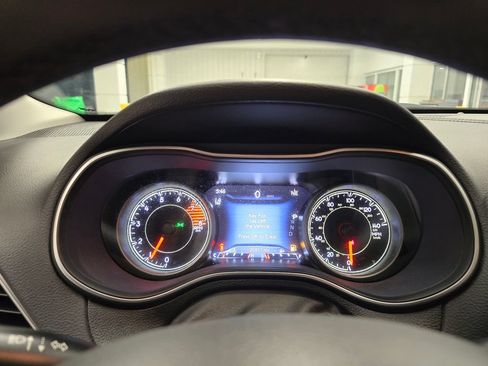 Used 2022 Jeep Cherokee Latitude Lux FWD image 20
