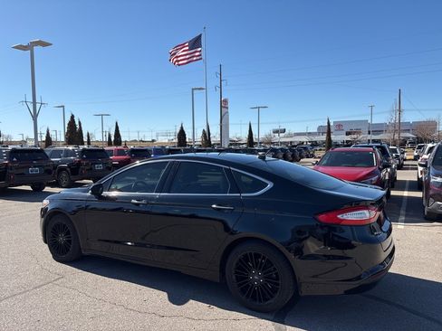 Used 2016 Ford Fusion SE w/ Equipment Group 202A image 7