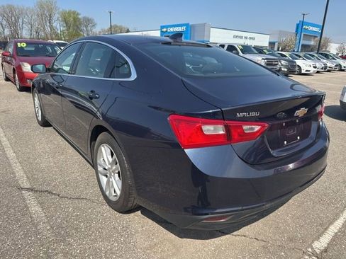 Used 2018 Chevrolet Malibu LT FWD image 5