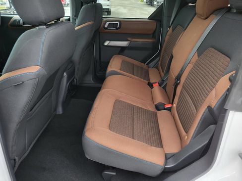 Used 2022 Ford Bronco Outer Banks AWD/4WD image 11