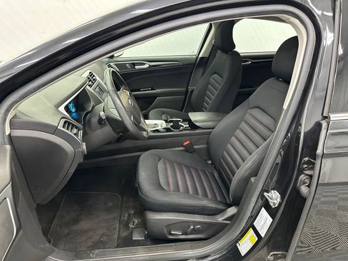 Used 2015 Ford Fusion SE w/ Equipment Group 201A image 9