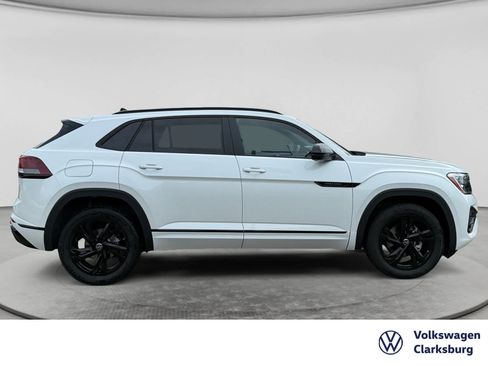 New 2026 Volkswagen Atlas Cross Sport SEL R-Line AWD/4WD image 4