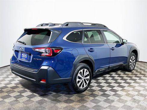 Certified 2025 Subaru Outback Premium image 8