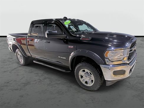 Used 2022 RAM 2500 Tradesman w/ Chrome Appearance Group image 5