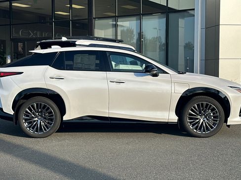 New 2026 Lexus RZ 450e image 3