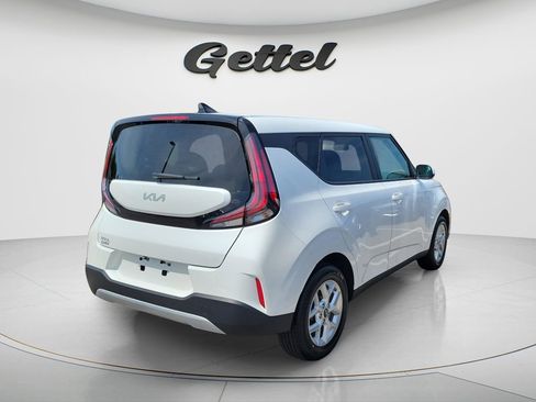 Used 2025 Kia Soul LX FWD image 7