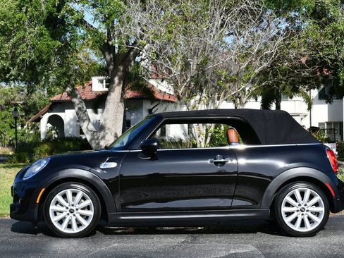 Used 2018 MINI Cooper S image 33