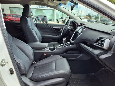 Used 2021 Subaru Outback Limited image 6