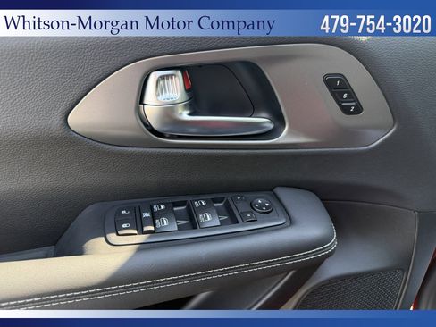 New 2026 Chrysler Pacifica Select image 15