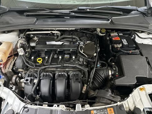 Used 2016 Ford Focus SE w/ Reverse Sensing Package FWD image 24