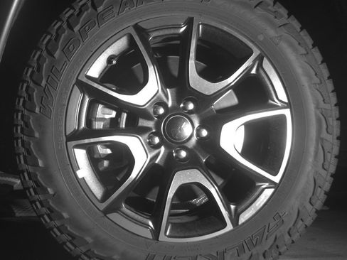 Used 2025 Jeep Compass Trailhawk w/ Trailer Tow Group AWD/4WD image 12