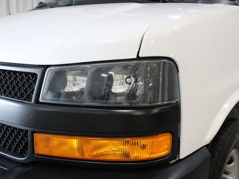 Used 2022 Chevrolet Express 2500 w/ Driver Convenience Package RWD image 35