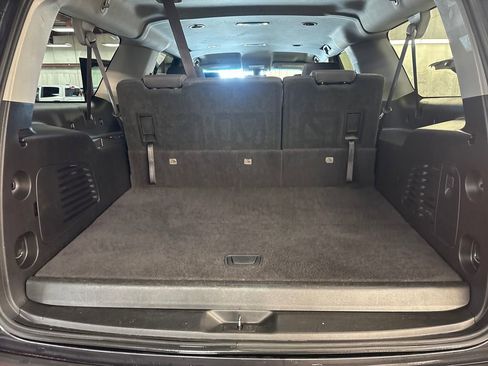 Used 2017 Chevrolet Suburban LS AWD/4WD image 28