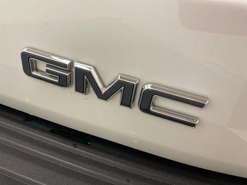 Used 2025 GMC Yukon Denali Ultimate w/ LPO, Floor Liner Package image 30