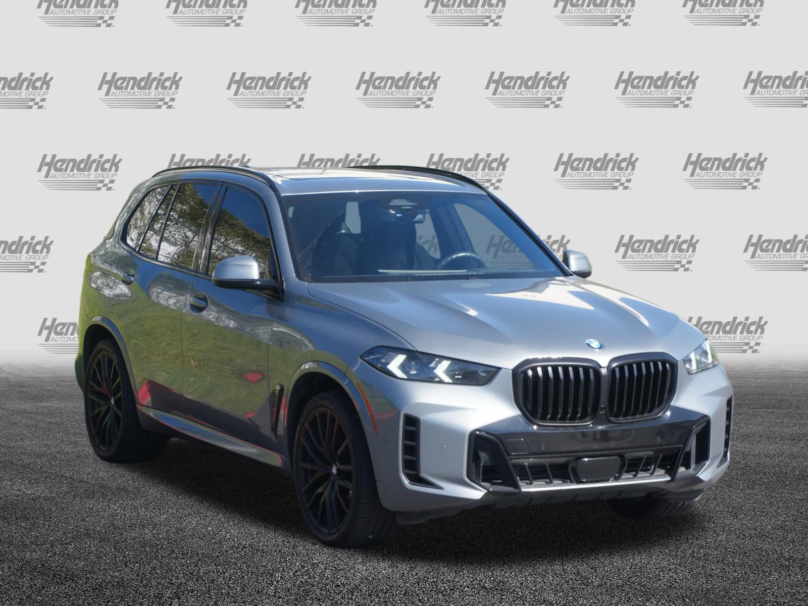 Certified 2024 BMW X5 sDrive40i w/ M Sport Package RWD image 2