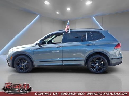 Used 2023 Volkswagen Tiguan SE R-Line FWD image 7