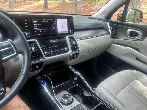 Used 2024 Kia Sorento SX Prestige AWD/4WD image 5