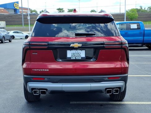 Used 2025 Chevrolet Traverse LT w/ Driver Confidence Package FWD image 29