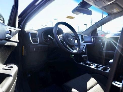 Used 2022 Kia Sportage LX image 15