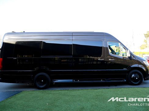 New 2024 Mercedes-Benz Sprinter 3500 image 7