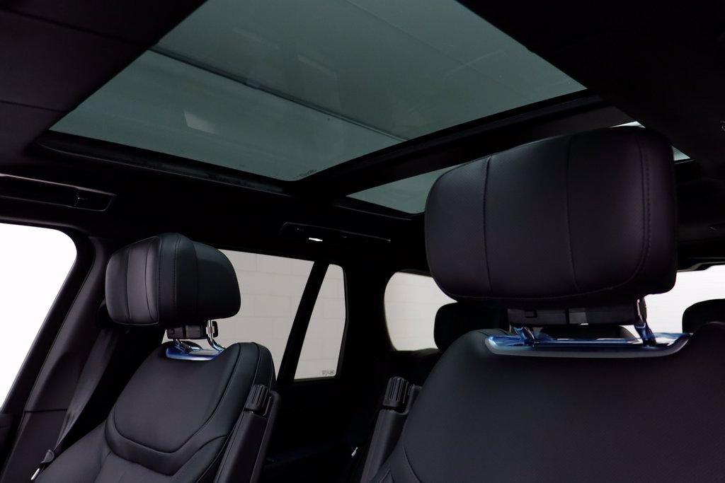 New 2026 Land Rover Range Rover Autobiography AWD/4WD image 17