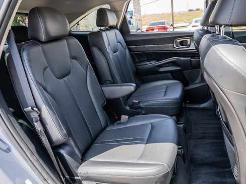 Used 2021 Kia Sorento SX AWD/4WD image 22