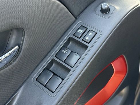 Used 2024 Nissan Frontier PRO-4X image 22