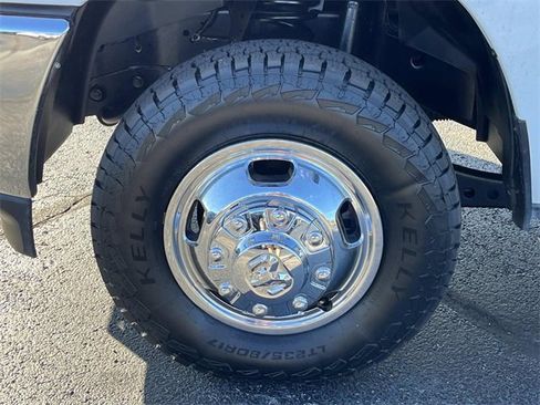 Used 2024 RAM 3500 Big Horn image 11