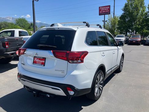 Used 2019 Mitsubishi Outlander SEL image 3